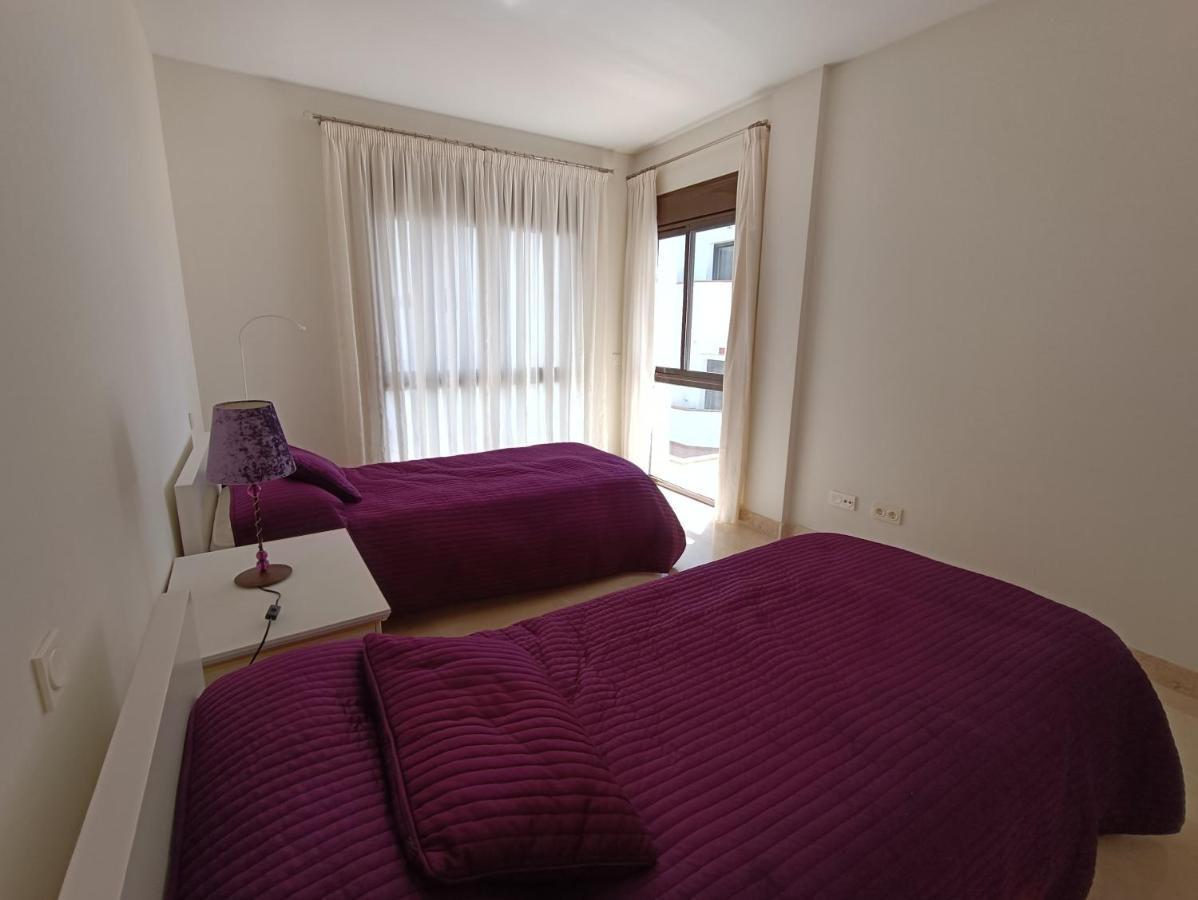 Amplio Apartamento En Portofino Alcaidesa Exterior photo